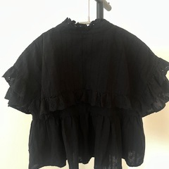 w closet フリルトップスの画像