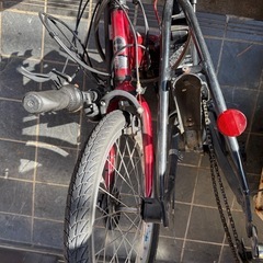 折りたたみ電動自転車の画像
