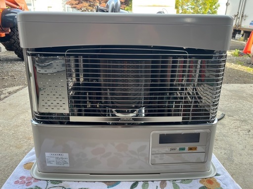 ＣＯＲＯＮＡ　ＦＦ式輻射床暖ストーブ　木造１８畳／コンクリート２９畳　２０２２年製　石油ストーブ　ホワイト　コロナ　ＵＨ－Ｆ７０２１ＰＲ