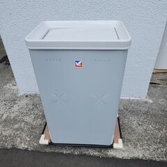 【未使用】イトーヨーカドー？のゴミ箱の画像