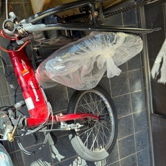 折りたたみ電動自転車の画像