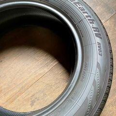 YOKOHAMAタイヤ BluEarth RV03 215/60R16 95H 中古タイヤ4本セットの画像