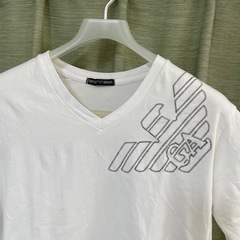 ARMANI アルマーニ　ホワイト Vネック Tシャツ 半袖Tシャツ カットソー トップス Tシャツ 白 ホワイトサイズLの画像