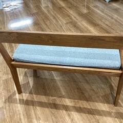 ベンチ（クッション付き）【町田市再生家具】252044の画像