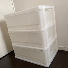 ニトリ　プラスチック　収納ケース　3段の画像