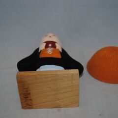 [1616J] お坊さんの置物　永平寺　陶器　僧侶　高さ14cm の画像