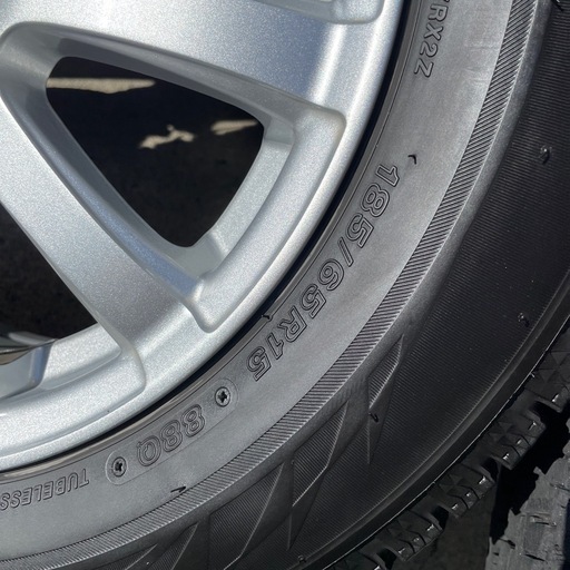 １８５／６５Ｒ１５　ブリザックＶＲＸ２　デミオ　アクアなどに‼️
