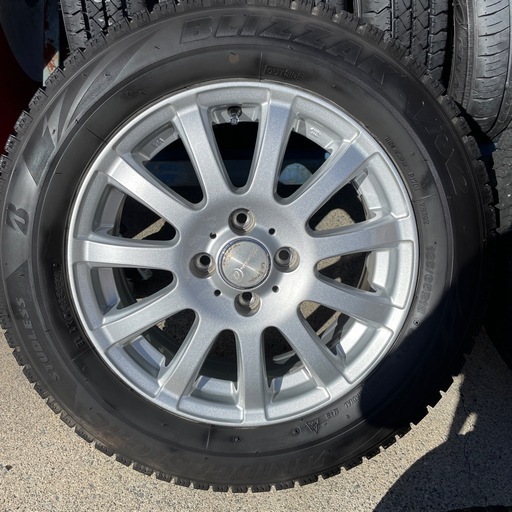 １８５／６５Ｒ１５　ブリザックＶＲＸ２　デミオ　アクアなどに‼️