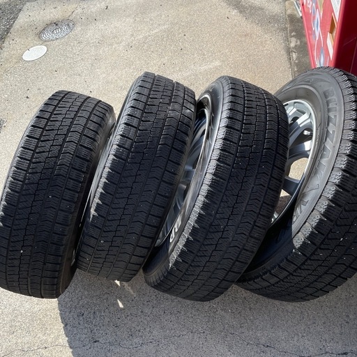 １８５／６５Ｒ１５　ブリザックＶＲＸ２　デミオ　アクアなどに‼️