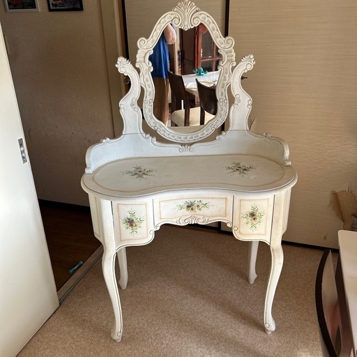 アンティークドレッサー（猫足
）