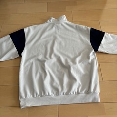 未使用メンズジップアップ トップスの画像