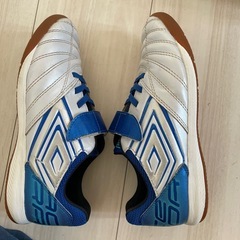 umbro 室内サッカーシューズ
の画像
