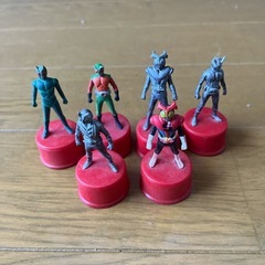 ウルトラマン　ボトルキャップ　ふぃフィギュアの画像