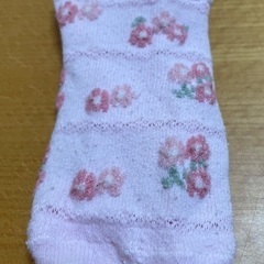 短靴下　15センチ位　濃ピンク花　0円無料の画像