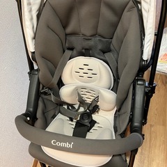 【combi】ベビーカーの画像