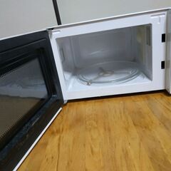 18年製 700W 電子レンジ本体 解凍 アイリスオーヤマの画像