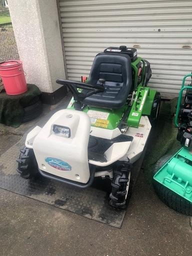 実働　乗用モア　RM90V　無段変速　共立製乗用草刈機　ラビットモア　HONDA製GXV390搭載