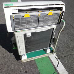 日立 白くまくん 　おもに6～8畳用 2.2kW フィルター自動掃除 内部クリーン  RAS-E22J-W　2019年の画像