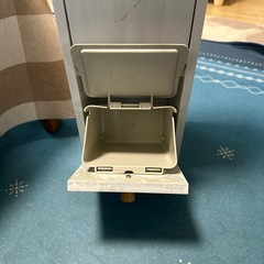 処分間近！トイレ収納の画像
