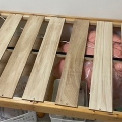 ベッドフレームの画像
