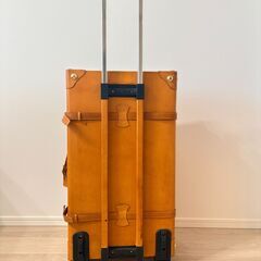 ユーラシアトランク　豚本革スーツケースの画像