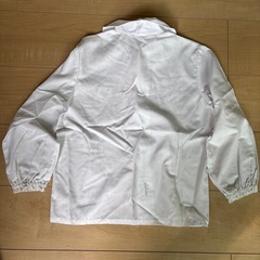 津田幼稚園　ブラウスの画像