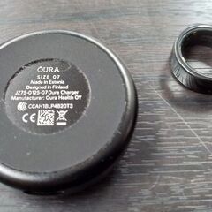 OURA Ring/オーラリング スマートリング Heritage Black US7(14号相当) 充電器/USBケーブル/箱付の画像
