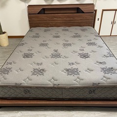 美品✴︎高級ベッド　ワイドダブル　フレームセット✴︎Serta ✴︎の画像