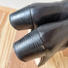 マーガレットハウエル レザーブーツの画像