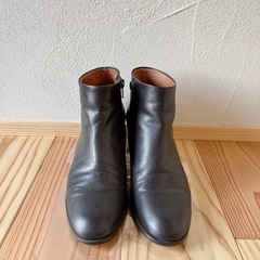 マーガレットハウエル レザーブーツ