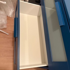 IKEAブリムネス　ブルーチェスト　天板汚れありの画像