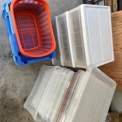 無料！プラスチックボックス　容器　コンテナボックス　水槽　プラ舟　衣装ケース　収納棚　棚　の画像