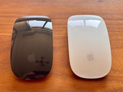 【メルカリ販売済】Apple Magic Mouse 2 （ブラック＋ホワイト）
