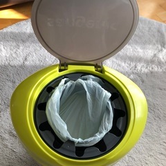 コンビ　紙おむつ処理ポット、スペアカセット1個の画像