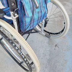 【B341】カワムラサイクル　車いす　折り畳み　チェック柄の画像