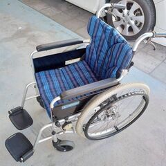【B341】カワムラサイクル　車いす　折り畳み　チェック柄の画像