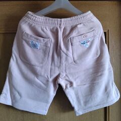 ピンクのハーフパンツの画像