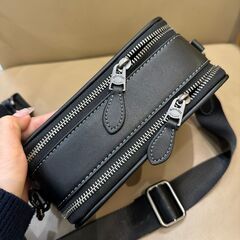 [コーチ] wyatt メンズ 斜め掛けショルダーバッグ logo ショルダーバッグの画像