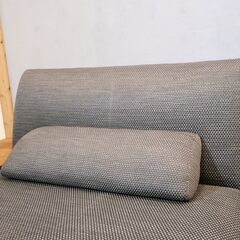 北海道旭川のメーカーCONDE HOUSE(カンディハウス)の川上元美デザインSESTINA LUX(セスティナラックス)3Pソファ。日本の伝統技術に立脚した木の文化の佇まいをイメージしたソファ。の画像