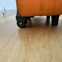 二輪タイプのキャリーケースですの画像