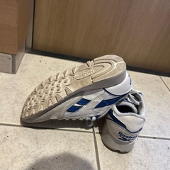 リーボックスニーカー23の画像