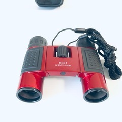 【急募‼️】8倍ズーム 双眼鏡★メタリックレッド  コンパクトタイプの画像