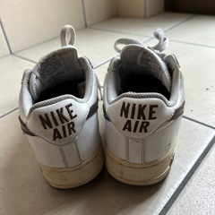 NIKE AIR FORCE 1 LOW RETRO WHITE/CHOCOLATE-METALLIC GOLDの画像