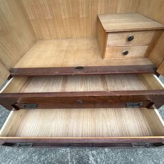 木製 クラシック調 洋服タンス 鏡付き 引き出し収納付き 軽量タイプ 桶川 引き取り限定の画像