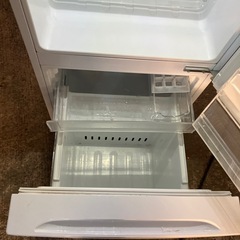 ヤマダセレクト　ノンフロン冷凍冷蔵庫　YRZ-F15J  2022年製の画像