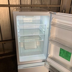 ヤマダセレクト　ノンフロン冷凍冷蔵庫　YRZ-F15J  2022年製の画像