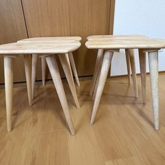 natural signature 角形スツール　4個セットの画像