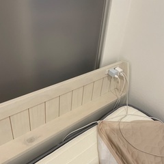 セミダブルベッドフレームの画像