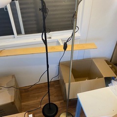 フロアスタンド　フロアライト　照明
の画像