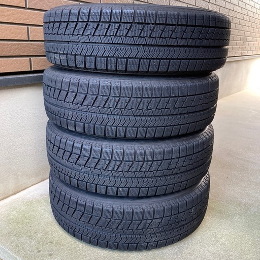 ブリヂストンのスタッドレスタイヤ 175/65R15